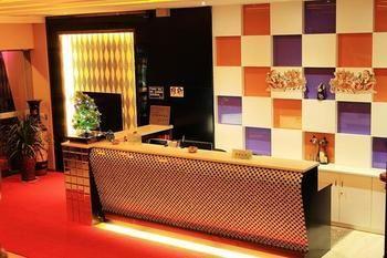 Lucky 5 Million Express Hotel Yuxi Kunming Eksteriør billede