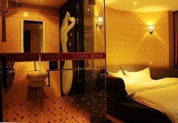 Lucky 5 Million Express Hotel Yuxi Kunming Eksteriør billede