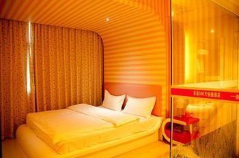 Lucky 5 Million Express Hotel Yuxi Kunming Eksteriør billede